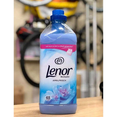 Nước xả Lenor 1,6L (Xanh Hoa Xuân)