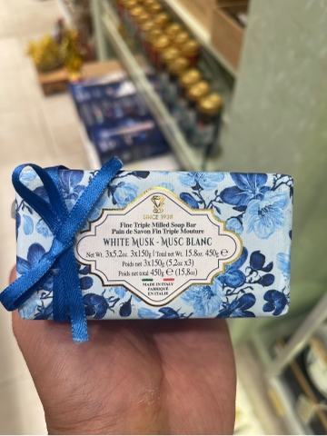 Set 3 bánh xà phòng hương Xạ Hương Trắng (White Musk / Musc Blanc) của thương hiệu xà phòng cao cấp Saponificio Zeni đến từ Ý 450g