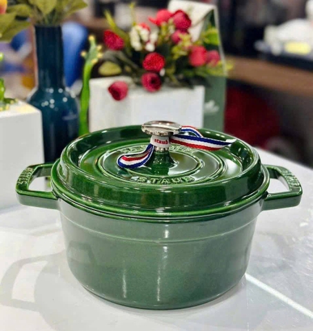 Nồi gang tròn Staub 20cm màu xanh húng