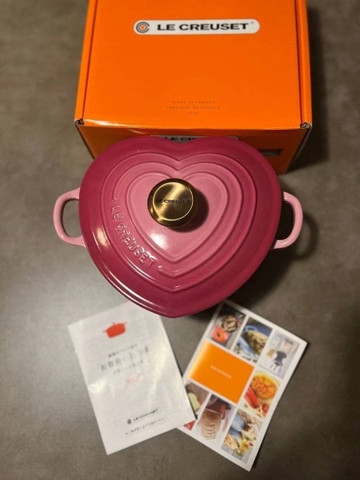 Nồi gang tráng men trái tim Le Creuset 20cm  Berry