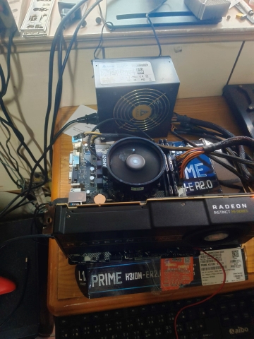 Card màn hình AMD Radeon Instinct Mi50 16GB / 32GB HBM2 băng thông 1.02 TB/s
