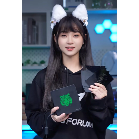 Minisforum UM890 PRO Mini PC Gaming AMD Ryzen 8945HS Radeon 780M RDNA3 Máy tính R9 8000 Seri