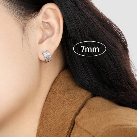 Bông tai Titan - TB005 - Khoen tròn khắc máy 7mm