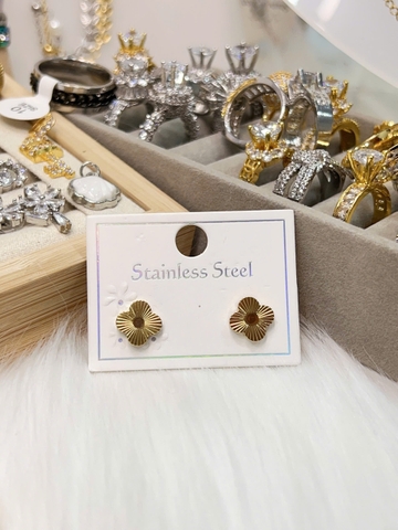 Bông tai Titan - BST nhiều kiểu dáng