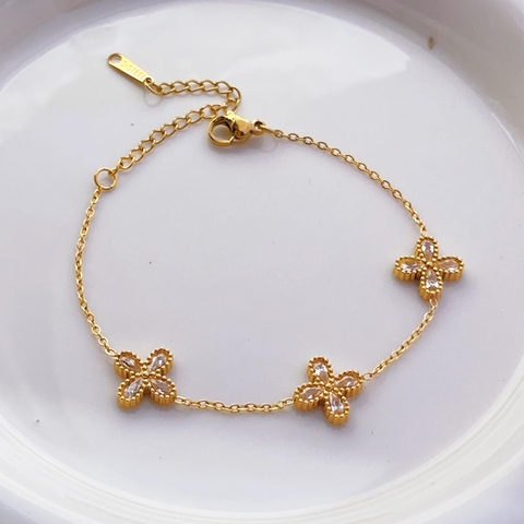 Set trang sức Titan - TN878 - hoa 4 cánh đính đá trắng