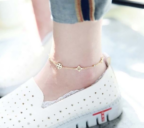 Lắc chân Titan - TA649 - thời trang LV