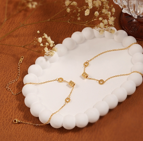 Lắc chân Titan - TA658 - Ống tròn số La Mã BVL