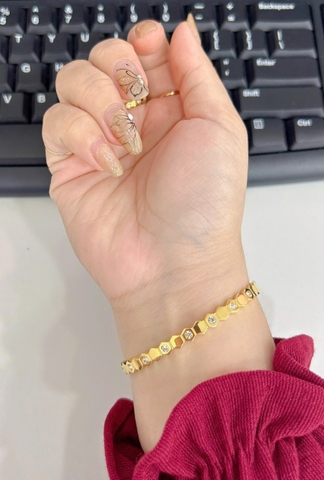 Vòng tay Titan - TV124 - Họa tiết lục giác đính kim