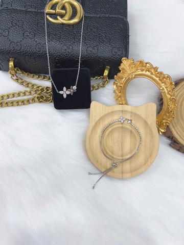 Set trang sức Titan - TM040 - biểu tượng cánh hoa LV