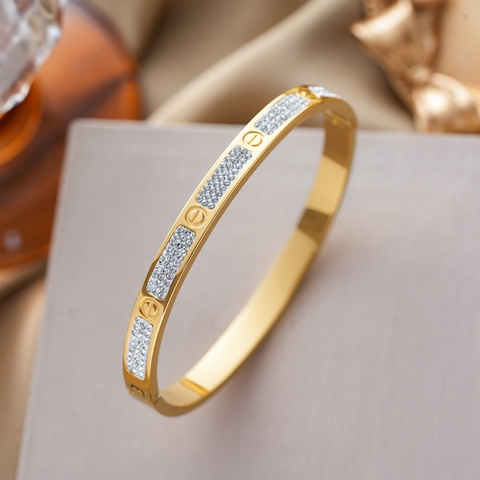 Vòng tay Titan - TV222 - vòng Cartier đính đá bảng 6mm form elip có khóa