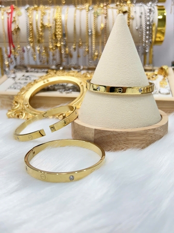 Vòng tay Titan - TV2223 - vòng Cartier đính đá form tròn ni 52 có khóa