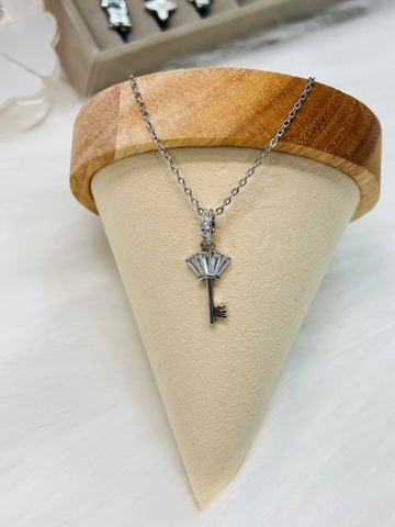 Dây chuyền Titan - TM047 - mặt chìa khóa đính đá