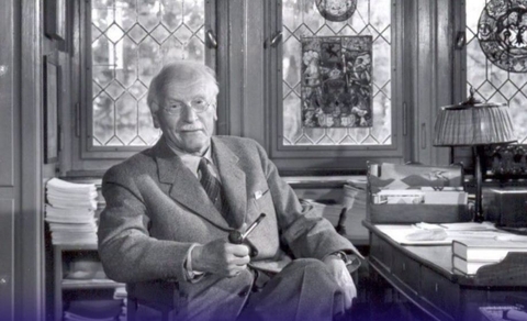 Carl Jung không viết sách để chữa lành