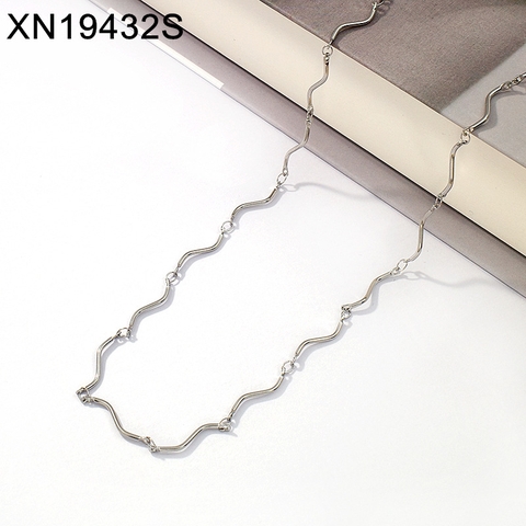 Dây chuyền titan bạc lượn 2600268