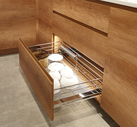 Rổ đựng xoong nồi gắn cánh 700
