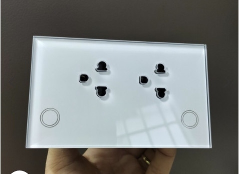 Ổ cấm âm lượng thông minh Wifi Tuya Trắng