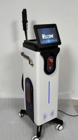 Máy laser xóa xăm