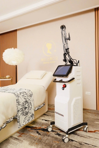 Máy laser CO2 Fractional Femto Derma