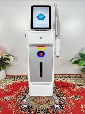 Máy laser xóa xăm