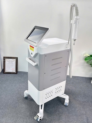 Máy laser xóa xăm