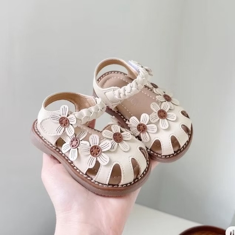 sandan bé gái tết  hoa ( kem)