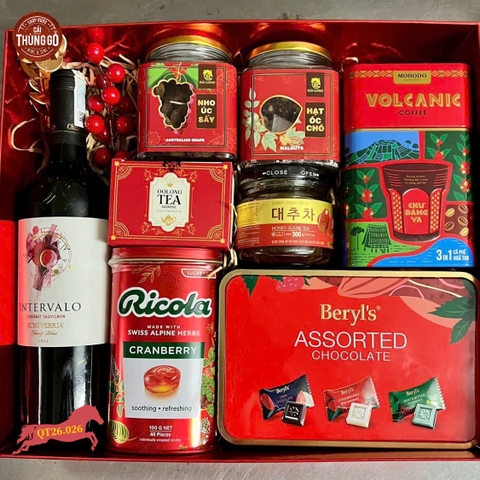 Màu Sắc Chủ Đạo Quà Tết 2026: Tại Sao Màu Đỏ Và Vàng Luôn Cháy Hàng?