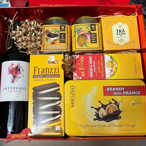 Tết Xưa và Nay: Bản Giao Hưởng Giữa Vị Ngọt Truyền Thống và Chất Men Hiện Đại