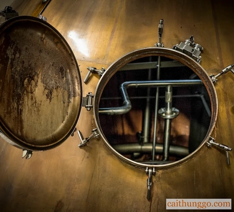 Lịch Sử Whisky: Từ Công Nghệ Cổ Đại Đến Hiện Tượng Toàn Cầu