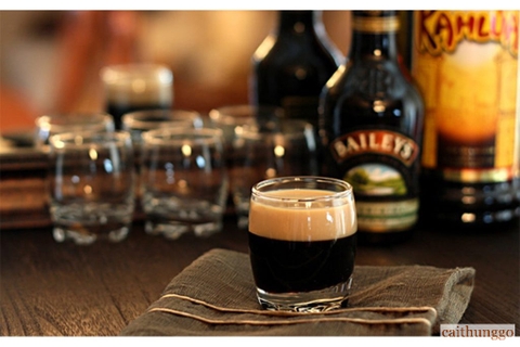 Baby Guinness: Công Thức Cocktail Shot Độc Đáo Mà Ai Cũng Yêu Thích