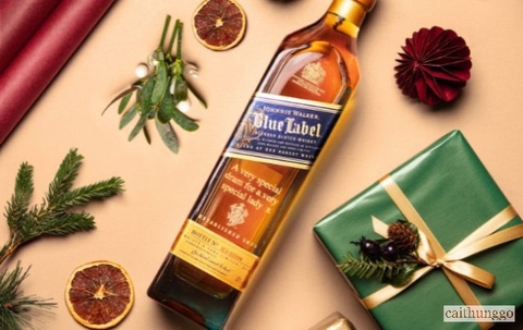 Xu Hướng Quà Tặng Rượu: Khi 440.000 Người Chọn Những Chai Rượu Khắc Tên