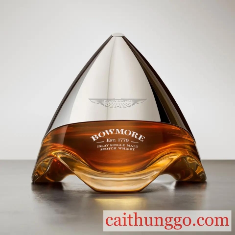 Sự Kết Hợp Đỉnh Cao Giữa Bowmore và Aston Martin