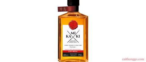 Kamiki Drinks ra mắt dòng single malt đầu tiên ủ trong gỗ tuyết tùng Nhật Bản