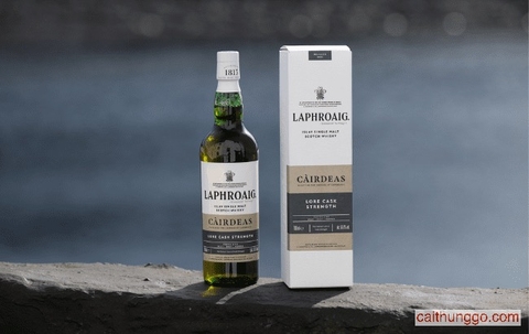 Laphroaig 2025 Càirdeas Lore Cask Strength Chính Thức Ra Mắt Toàn Cầu