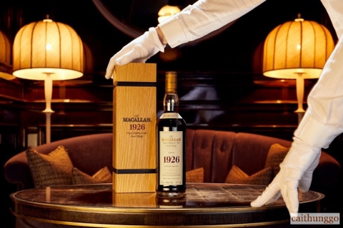 Whisky Cao Cấp Là Gì? Khám Phá Thế Giới Rượu Sang Trọng