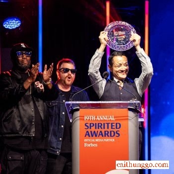 Iain McPherson Thắng Lớn Với Ba Giải Thưởng Tại Spirited Awards 2025