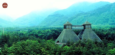Nhà máy Hakushu ẩn mình trong rừng