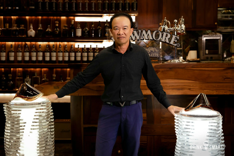 Thưởng Thức Whisky: Chia Sẻ Hay Lắng Đọng?