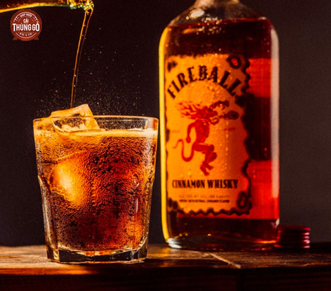 Fireball Cinnamon Whisky kết hợp với đá&nbsp;