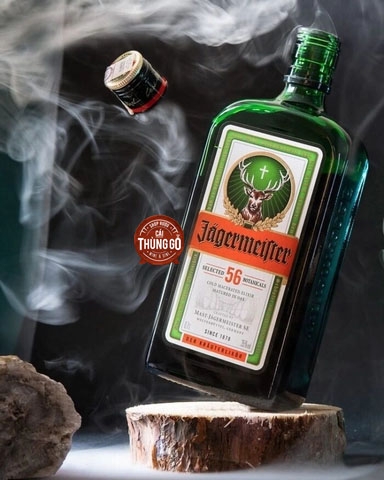 Vỏ chai rượu Jagermeister sắc nét