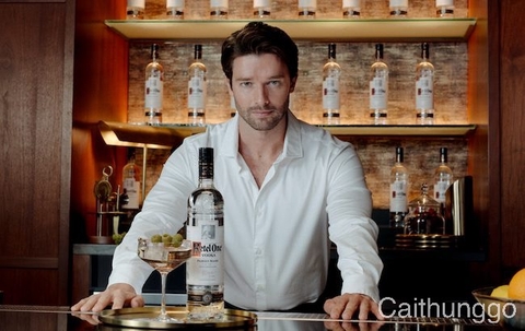  Ketel One và Patrick Schwarzenegger
