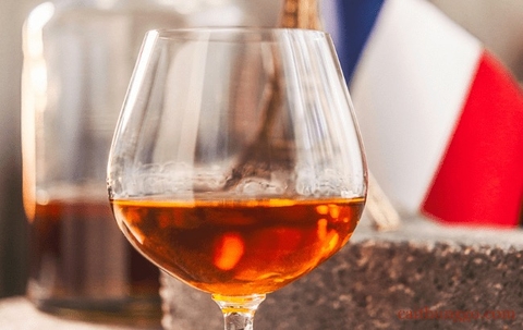 Trung Quốc áp thuế chống bán phá giá với Cognac