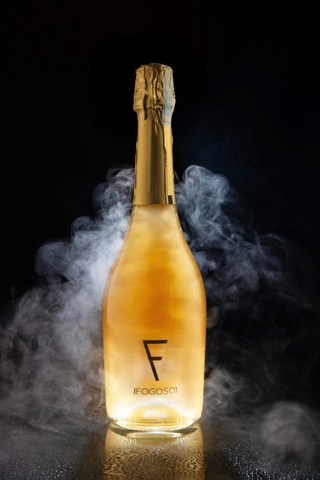 Rượu Vang Nổ Tây Ban Nha Fogoso Oro Vàng Có Đèn 750ml G