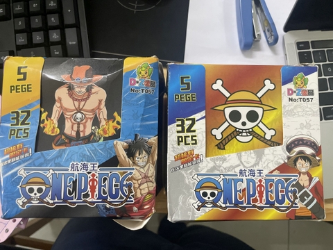 Bài One Piece hộp vuông xanh T057 (32 bịch/Hộp)