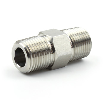 Hikelok, Fitting, Threaded Hex Nipple, CGA580 x 1/2