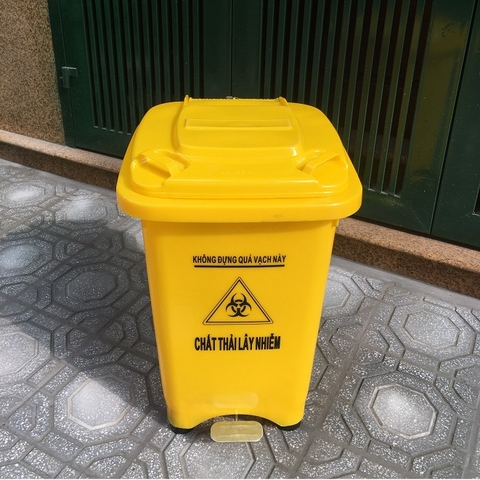 Thùng rác nhựa đạp chân 60L màu vàng (Yellow)