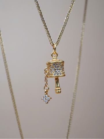 Charm kinh luân bạc mạ vàng đính đá size to