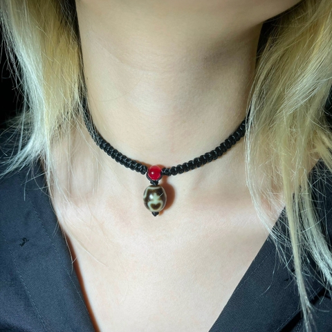 Vòng tết chocker Dzi bảo bình thân dầu