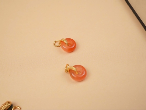 Charm bánh xe nam hồng chốt bạc mạ vàng