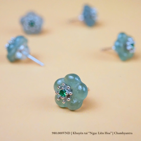 Khuyên tai ngọc Jadeite A lam băng( Guatemala)