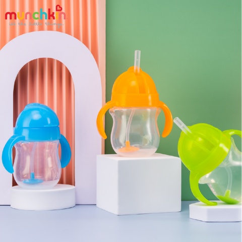 Cốc ống hút mọi tư thế Munchkin MK24188